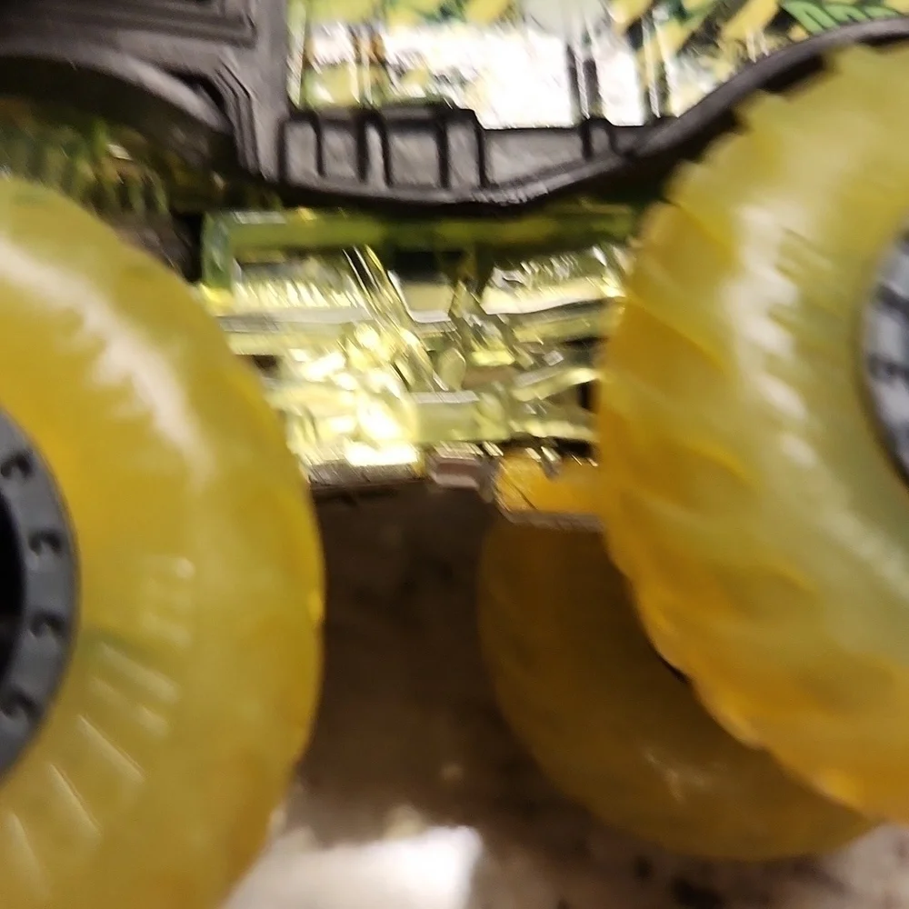 Loco Punk 4x4 monster truck 1:64 SCALE Mattel